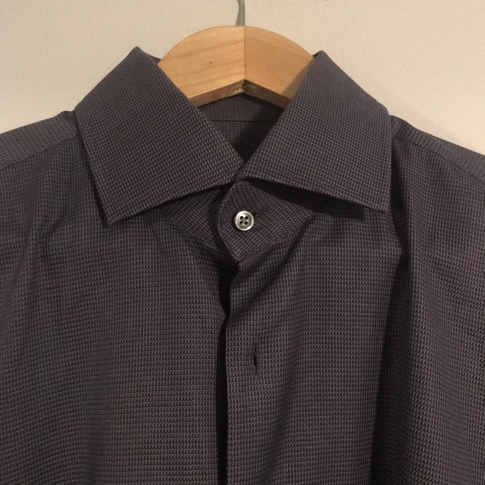 Hugo Boss BARELY WORN button down dress shirt ! - Picture 2 of 5